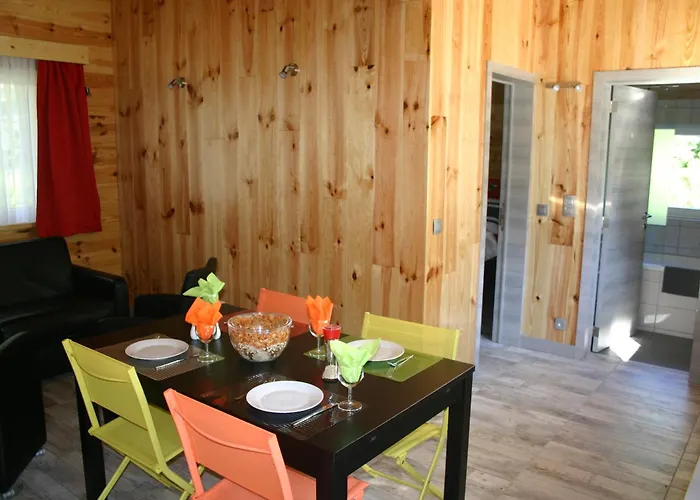 Le Chaleureux De 3 *